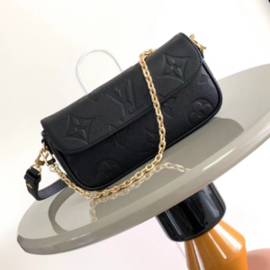 Louis Vuitton On Chain Ivy Handbag – Black
