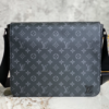 Louis Vuitton Men’s District Medium-Sized Handbag – Black