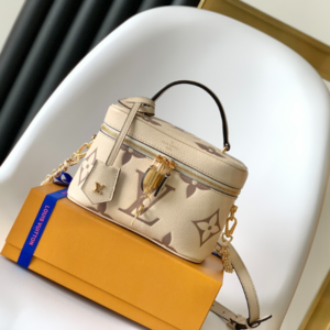 Louis Vuitton Giant Monogram Vanity Small Handbag – White