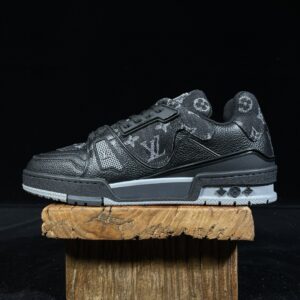 Nigo Louis Vuitton Collaboration Trainer in Black Low-Top Casual Shoes for Men and Women 1A9IPH