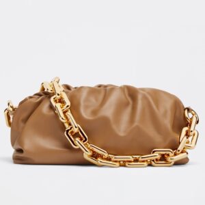 Bottega Veneta The Chain Pouch Bag In Teak Calfskin