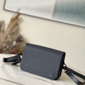 Louis Vuitton Flap Mini Handbag – Black