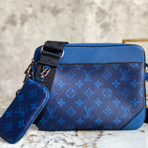 Louis Vuitton Men’s TRIO Messenger Bag – Blue